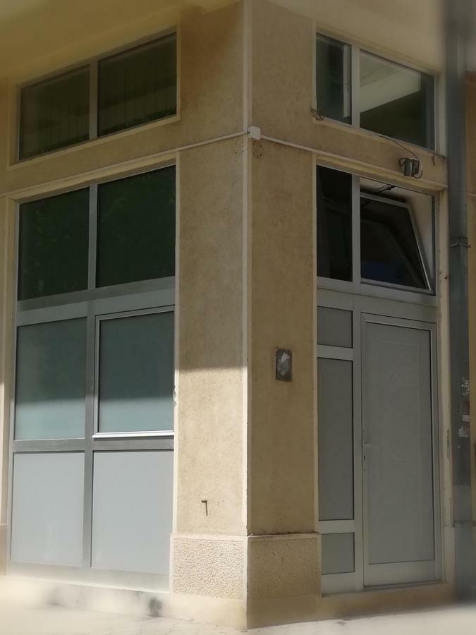 Classy And Cozy - Parking - 3 Beds - Near Center Novi Sad Extérieur photo