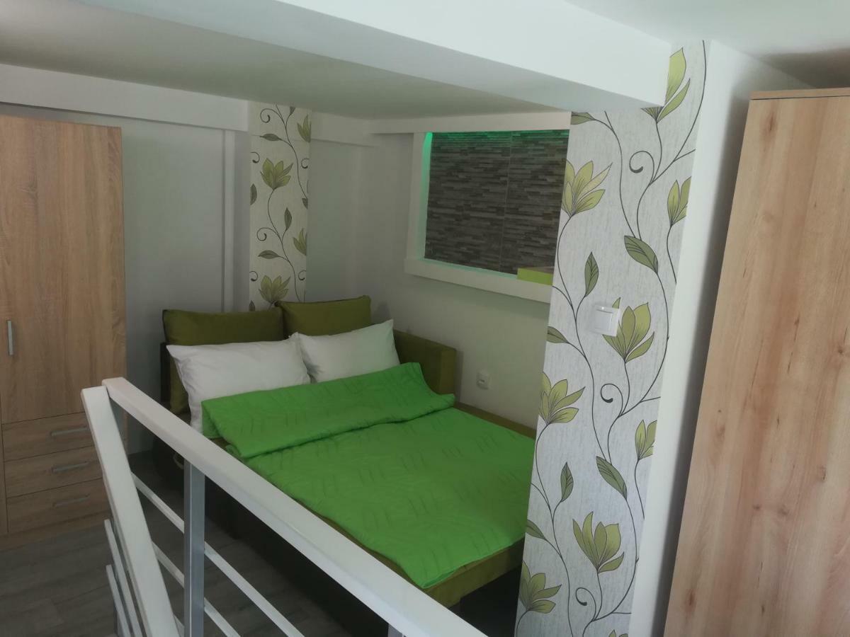 Classy And Cozy - Parking - 3 Beds - Near Center Novi Sad Extérieur photo