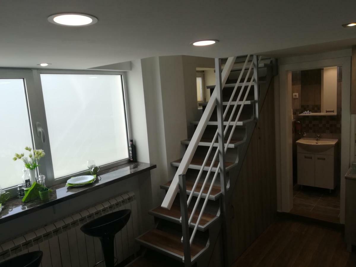 Classy And Cozy - Parking - 3 Beds - Near Center Novi Sad Extérieur photo