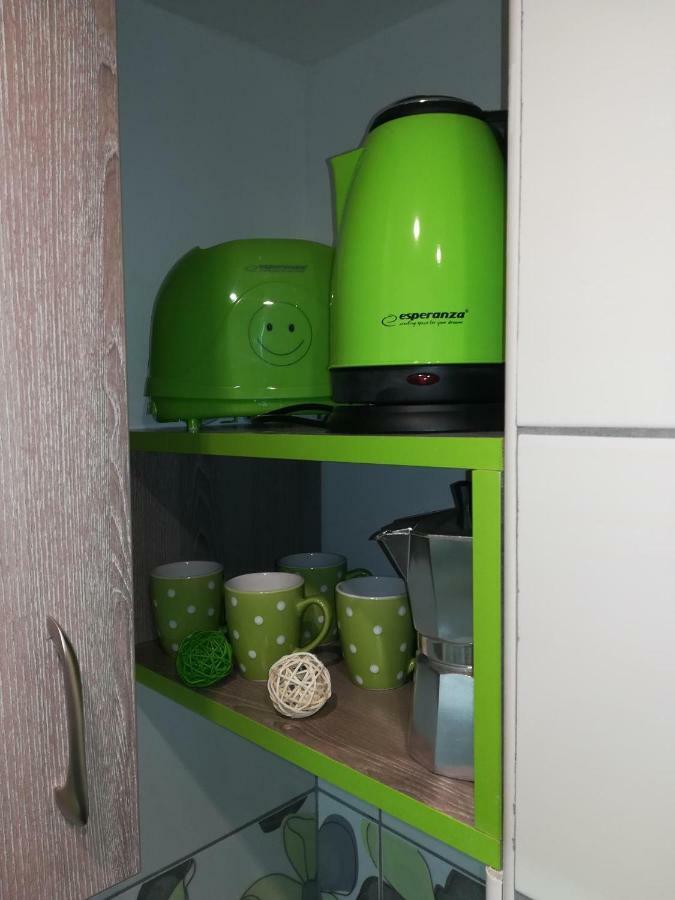 Classy And Cozy - Parking - 3 Beds - Near Center Novi Sad Extérieur photo
